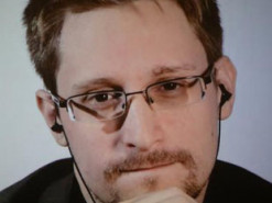 Сноуден заявил о желании купить биткоин