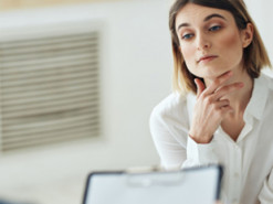 ІТ-компанії повертаються до очних співбесід через шахрайство з використанням ШІ