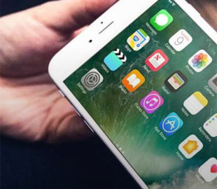 Українцям розповіли, як захистити екран смартфона від вигорання