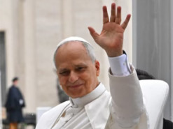 Папа Римський попереджає про великі проблеми через швидке зростання статків бізнес-еліти