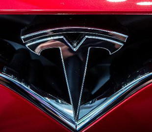 Эксперты показали очередной способ взлома автомобилей Tesla Model S