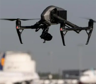 Німецька поліція затримала чоловіка, який запустив дрон над аеропортом Франкфурта