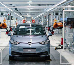 Volkswagen призывает ускорить выпуск электромобилей на заводе в Вольфсбурге