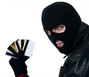 Псевдопрацівник банку виманив у чоловіка 11 тисяч гривень