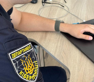 Поліцейські встановили членів хакерської групи, які викрали 4 мільйона гривень з рахунків підприємств