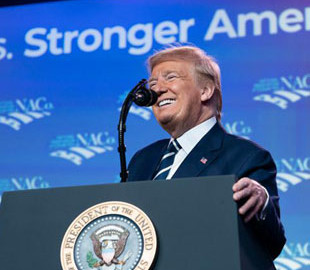 Ученые назвали Трампа главным источником дезинформации о коронавирусе