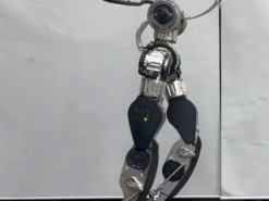 Робот-гуманоїд KAIST відтворює місячну ходу Джексона та біжить зі швидкістю 12 км/год