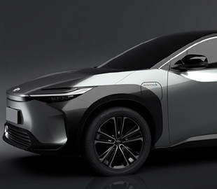 Toyota показала свой первый электромобиль с запасом хода 500 км