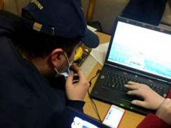 Кіберполіцейські викрили студентку, яка розповсюджувала порнографію в інтернеті