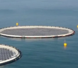 Енергія над хвилями. Сінгапур запускає перший у світі проєкт з плавучими сонячними панелями