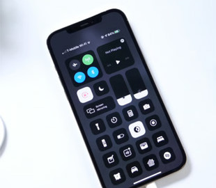 Чи може зарядний пристрій на 100 Вт знищити батарею iPhone