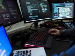 New York Times - про те, як українські і західні активісти пробивають стіну російської пропаганди