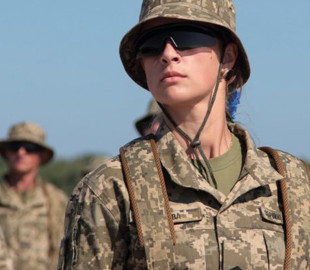 Женщин будут ставить на воинский учет лишь по их согласию – Генштаб 