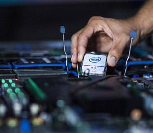 Intel бросает вызов AMD своим новым 48-ядерным процессором