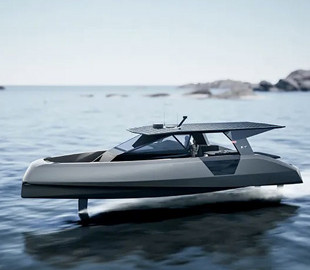 BMW представила електричну яхту на підводних крилах