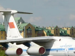 Нефункціональна розробка пішла "під ніж": у Росії утилізують рідкісний літак Іл-76ПП