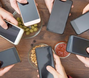 Топ-8 найкращих смартфонів Android у 2023 році під будь-який бюджет та цілі