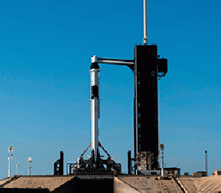 Астронавты США летят в космос на корабле Илона Маска: трансляция