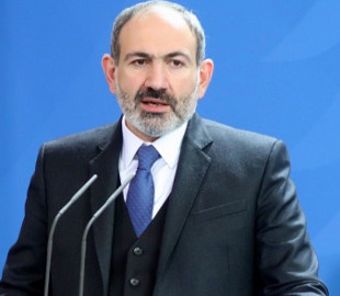 Росія намагається дискредитувати Пашиняна і зірвати курс Вірменії на Захід - Reuters