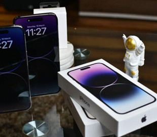 Експерти порівняли автономність iPhone за останні три роки: хто став лідером за витривалістю