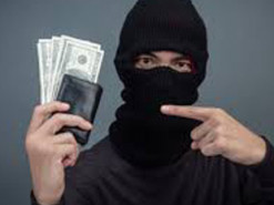 Шахраї за два дні «повісили» на сумчанина понад 160 тисяч гривень боргів
