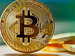 Биткоин за сутки подешевел почти на 18%