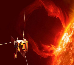 Зонд Solar Orbiter впервые записал видео гигантского выброса плазмы с поверхности Солнца