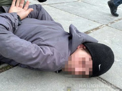 У Києві рецидивіст із ножем відібрав у дітей мобільні телефони