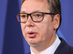 Вучич закликав створити підрозділи ударних дронів у сербській армії