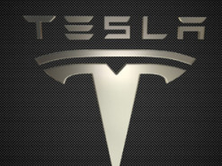 Tesla поставила партію електрокарів без чипа автопілота