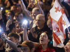 Лідери ЄС обговорять ситуацію в Грузії через ухвалення закону про "іноагентів"