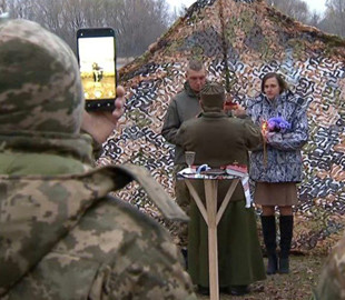 Весілля на фронті — нова реальність: історія кохання українських військових