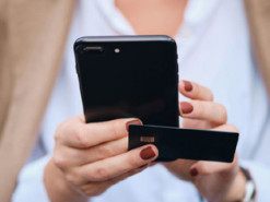 Жінка по дзвінку «верифікувала» банківську картку на 19 тис. грн