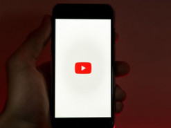 Алгоритмы YouTube рекомендуют видео, которые нарушают правила платформы