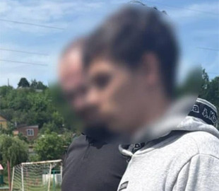 Знайомився через соцмережі: на Харківщині затримали чоловіка, який розбещував дітей і знімав порно