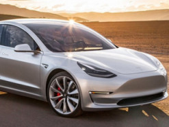 Tesla Model 3 став найбільш продаваним автомобілем у світі