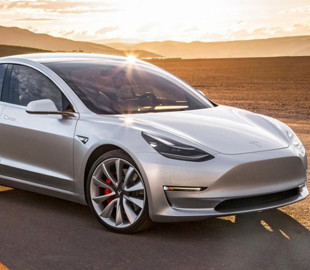 Tesla Model 3 став найбільш продаваним автомобілем у світі