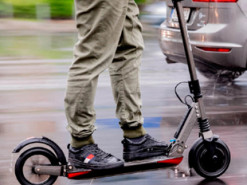 У Франції електросамокат спричинив масштабну пожежу: є загиблі та поранені