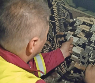 У столиці підготовка до зими триває навіть у святкові дні