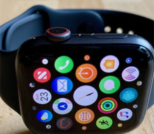 Ряд моделей Apple Watch Series 4 визнано остаточно застарілими