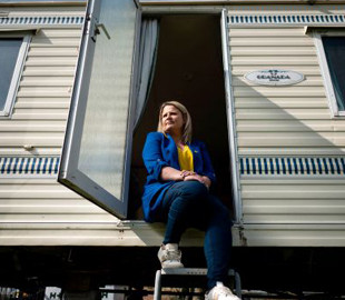 Шотландия приостановит программу поддержки украинских беженцев: названа причина