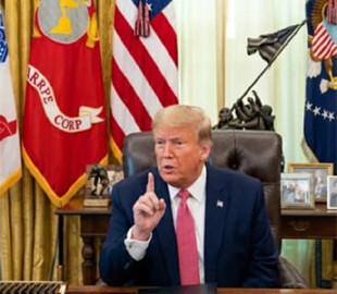 Трамп хоче виселити журналістів із Білого дому заради басейну - NYT