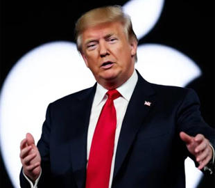 Apple інвестує ще $100 млрд у розвиток виробництва у США - Трамп