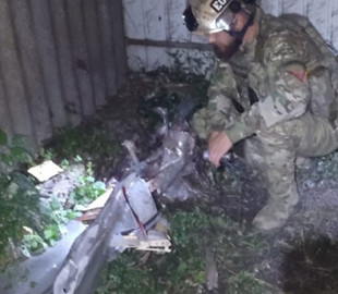 На Сумщині поліція знешкодила бойову частину російського безпілотника, що впав у дворі