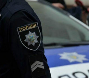 У Дніпрі неповнолітня дівчинка робить та публікує фото з головами мертвих тварин