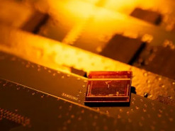 Аналітики: бум ШІ призведе до скорочення поставок високоякісних мікросхем пам’яті