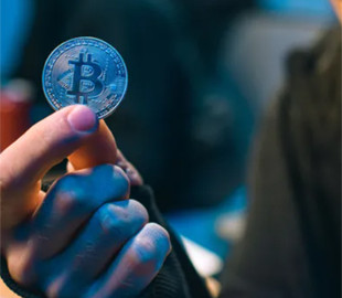 Криптоафера на 100 мільйонів євро: що відомо про міжнародну схему обману інвесторів