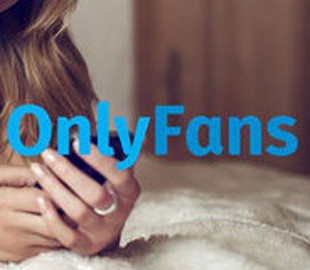 Поліціянтів з Прикарпаття, які вимагали хабар у моделі OnlyFans, звільнили після матеріалу ЗМІ