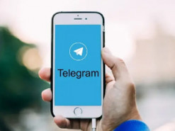 Для Путіна розіграли сцену з жінками, щоб виправдати блокування Telegram у РФ