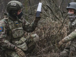 Рятує бійців, авто і навіть засоби РЕБ: що може оновлений детектор дронів "Вітряк М"